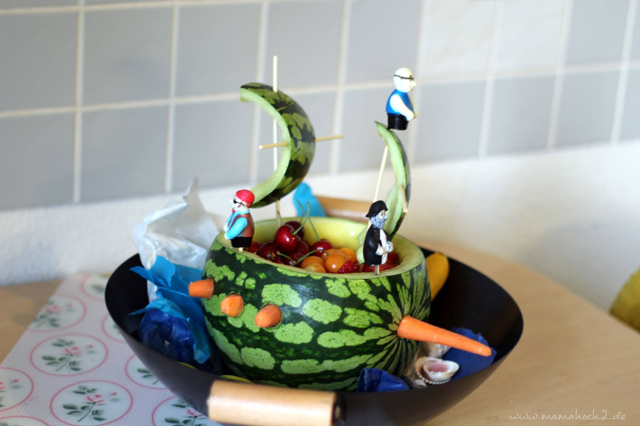 Setzt die Segel! Melonenschiff für die Piratenparty ...
