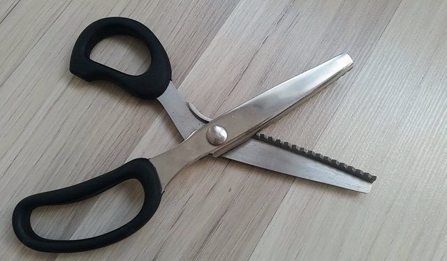zickzackschere