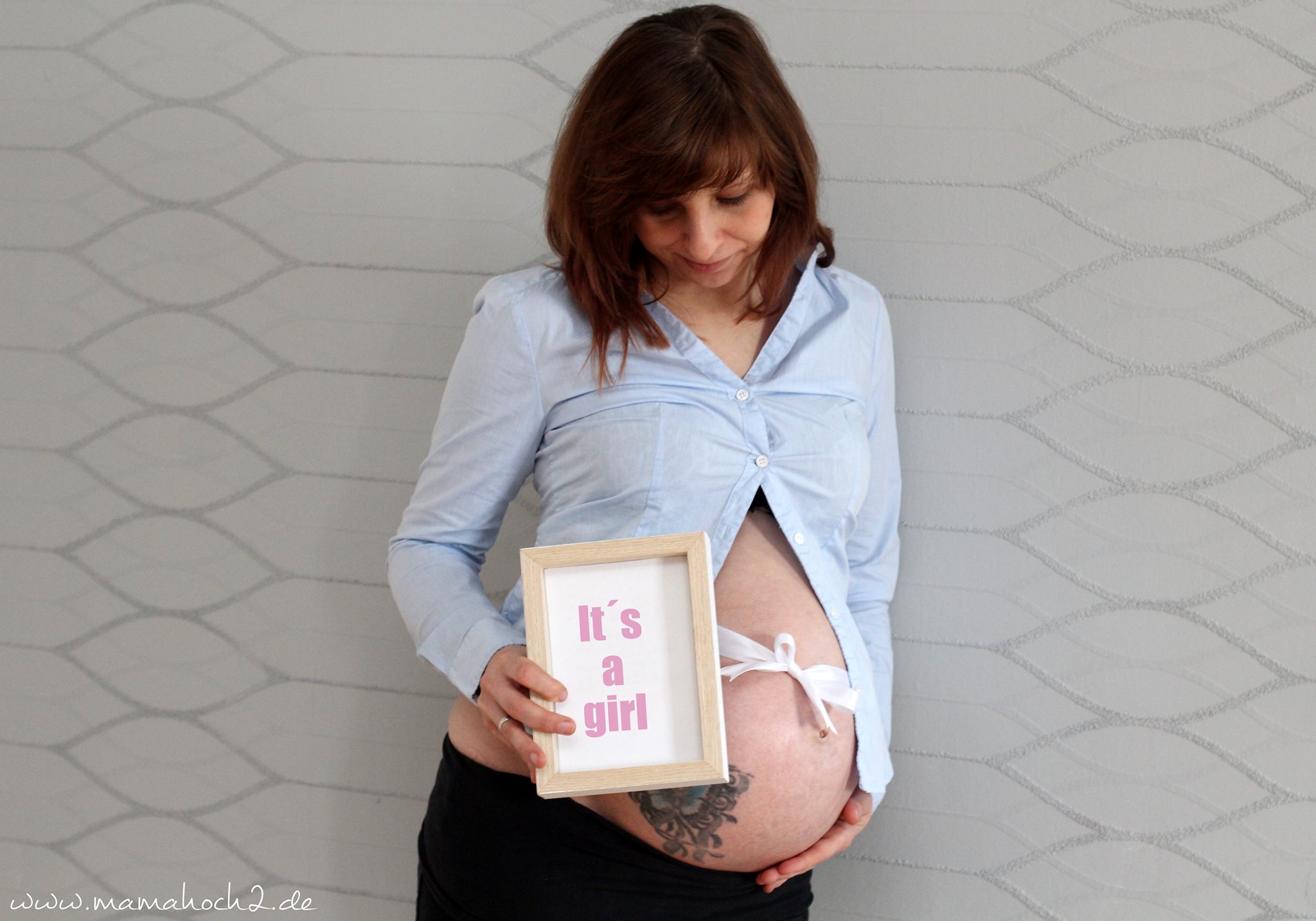 babybauch shooting zu hause selbermachen its a girl