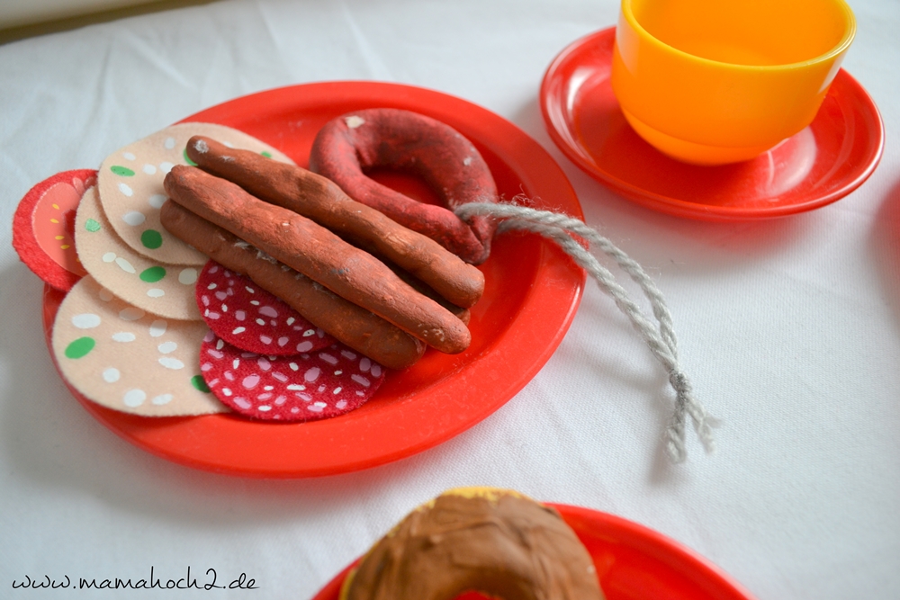 DIY &#8211; Lebensmittel aus Salzteig für Kinderküche 15