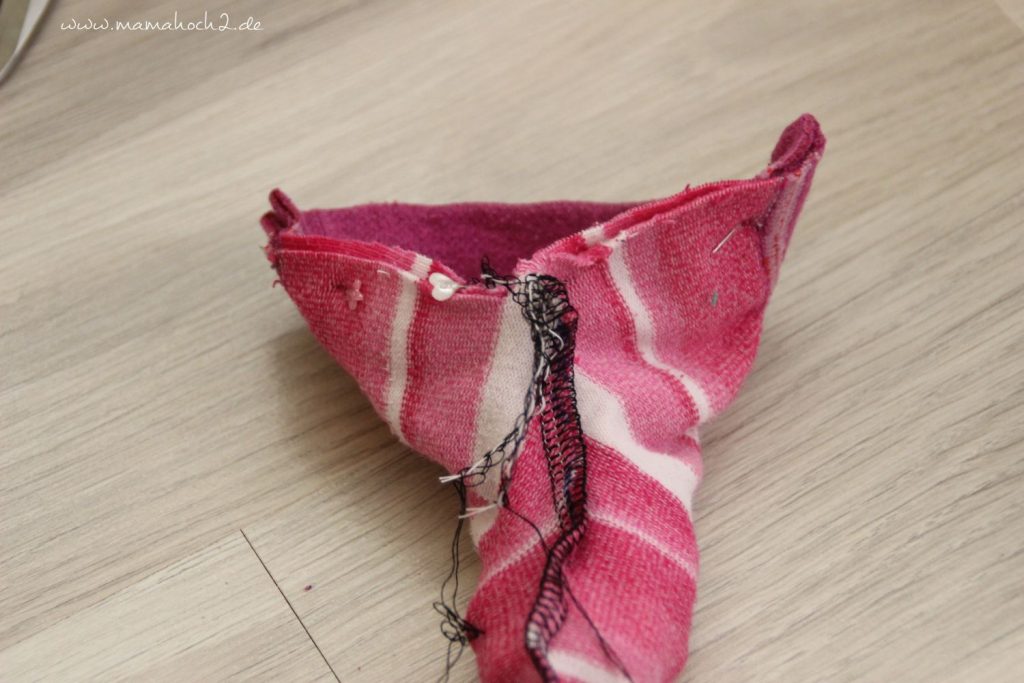 DIY Nähanleitung Puppenhose aus alten Strumpfhosen und Socken (6)