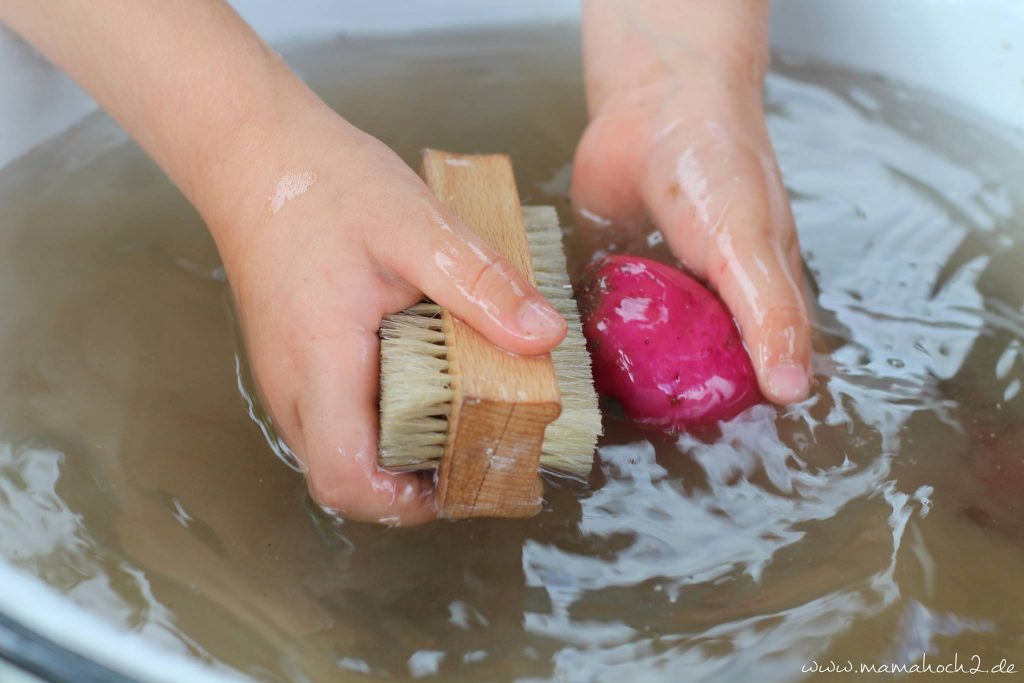 kinder in der küche kochen für kinder montessori selbständig sein (1)