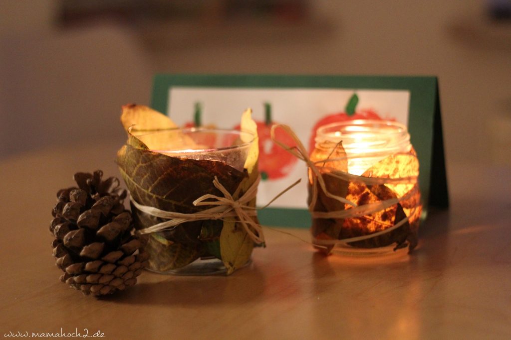 Herbstbasteln windlicht Laubblätter Laub Kerze Kerzenglas DIY Bastelanleitung für Kinder basteln (3)