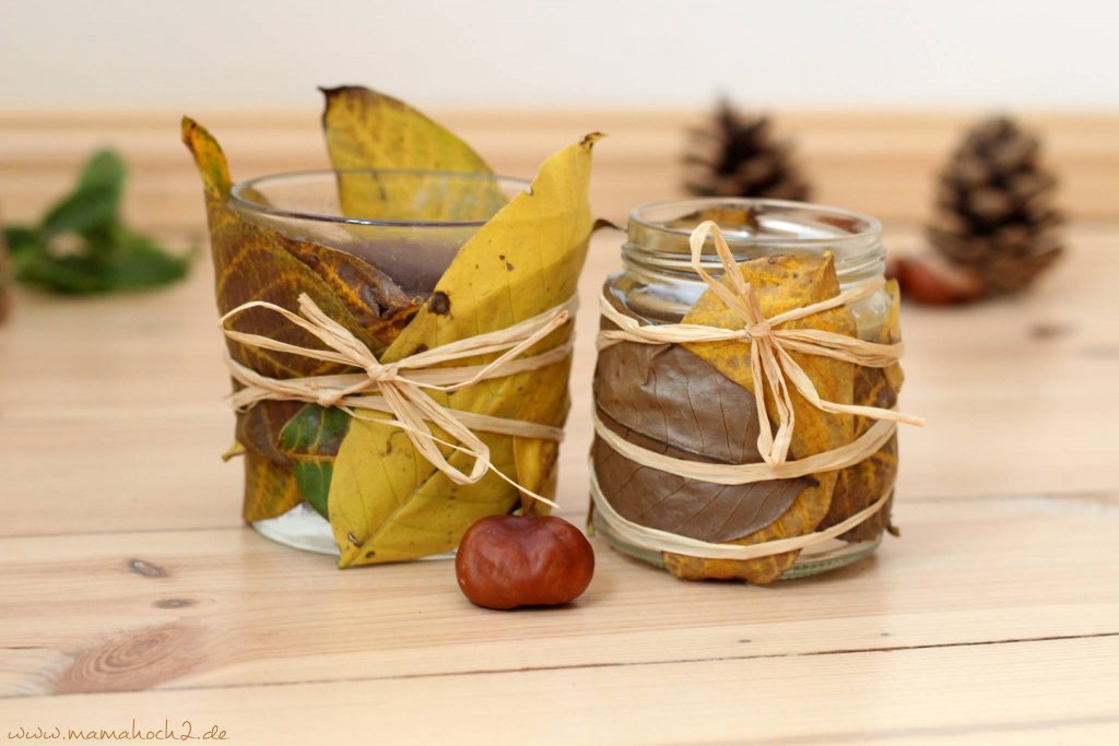 Herbstbasteln windlicht Laubblätter Laub Kerze Kerzenglas DIY Bastelanleitung für Kinder basteln (6)