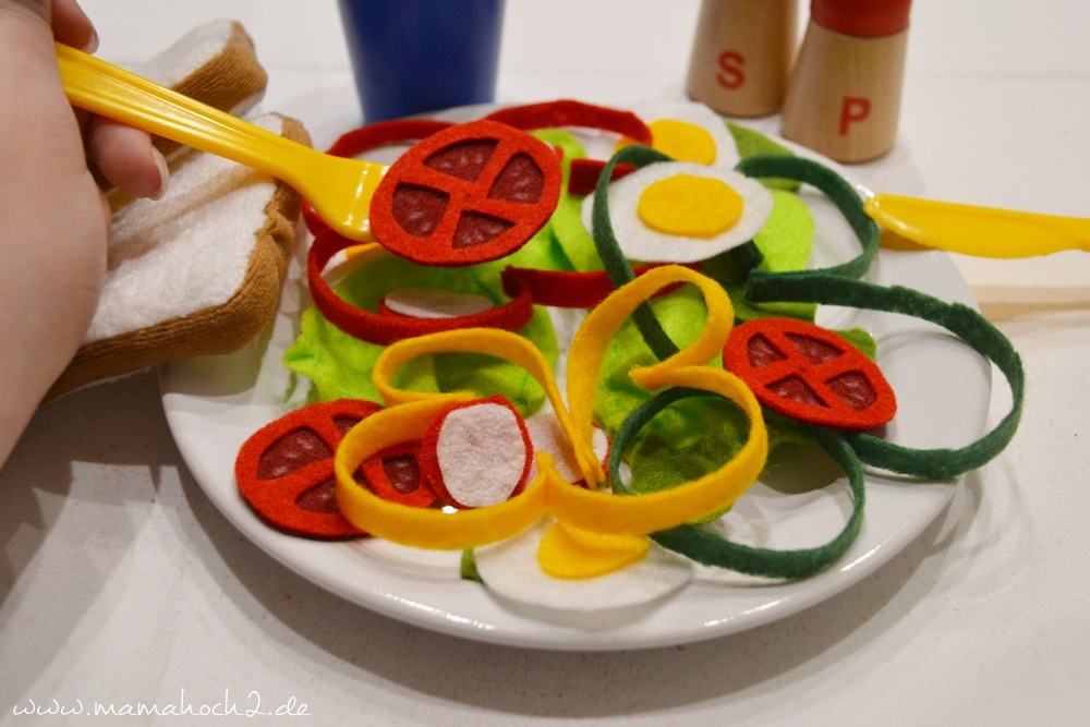Filzessen . Salat aus Filz . Essen für die Kinderküche . DIY Kinderküche . gesunde Ernährung für Kinder (1)