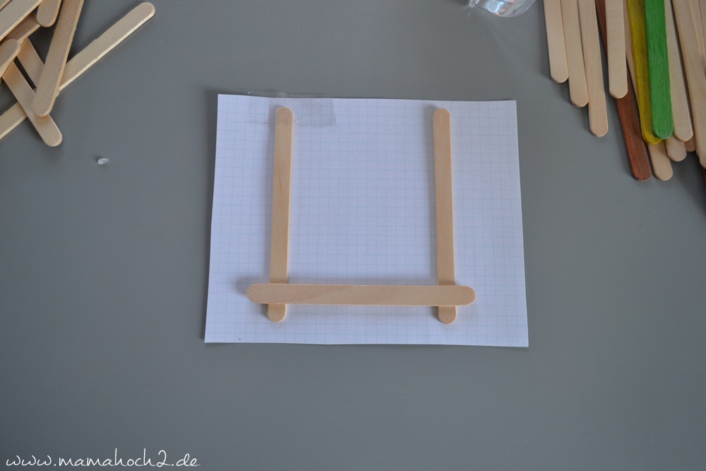 Stiftehalter aus Eisstielen . Basteln mit Holz . Holz . Holzstiele verarbeiten . Basteln mit Naturmaterialien (12)