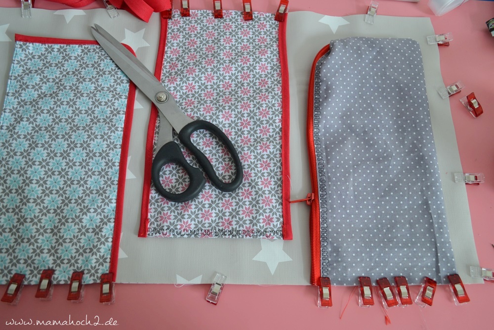 Wickeltasche für die Babys . Nähen für Babys . Wickeltasch to go . Wickelunterlage . Schrägband annähen . Nähen mit Baumwolle . Anleitung . Freebook . Kam Snaps . Babydeko . kostenlose Anleitung (49)