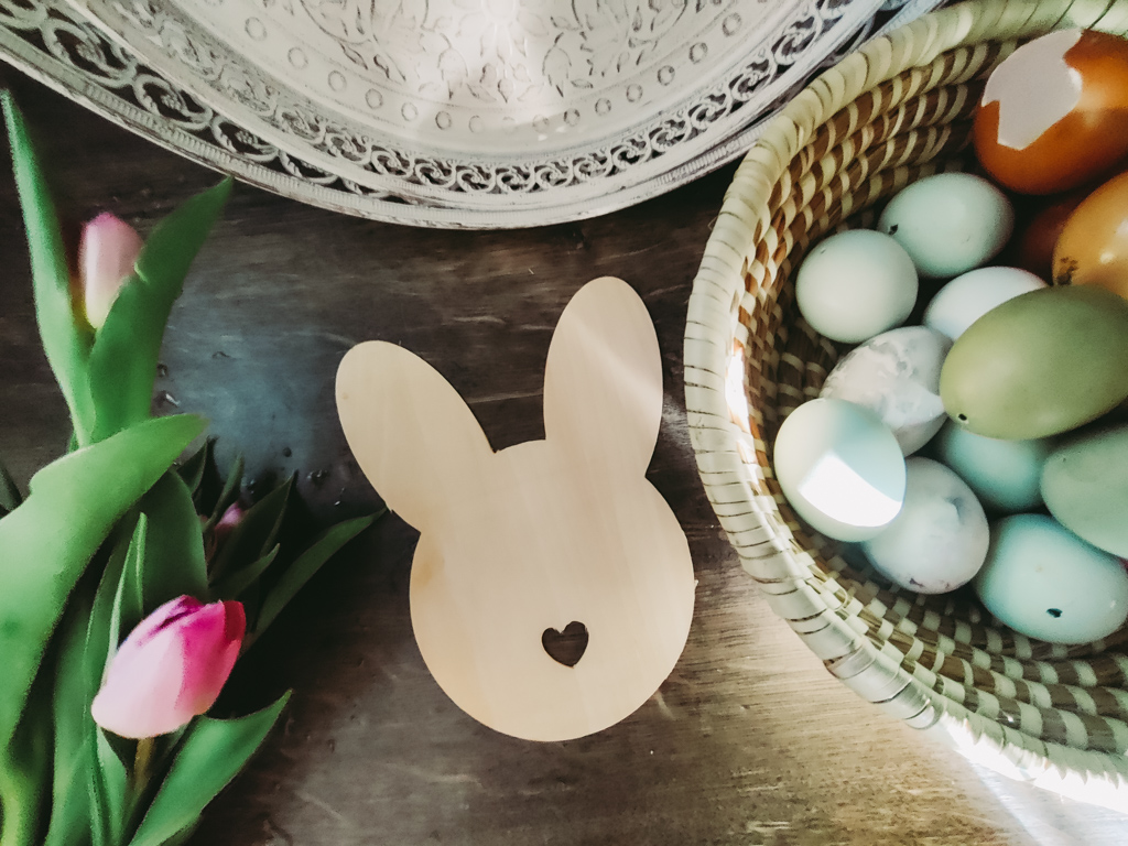 Holz schneiden mit dem Plotter: Osterdeko aus Balsaholz mit dem Cricut Maker